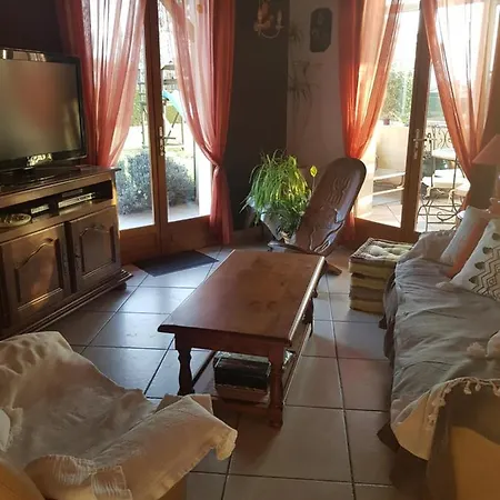 Holiday home Grande Maison Familiale Serres-Gaston
