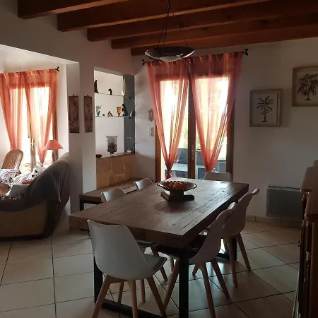 Grande Maison Familiale Serres-Gaston